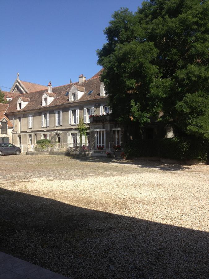 Maison D'Hotes La Ferme De L'Abbaye Juilly Exteriör bild